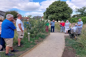 Community Orchard Call for Volunteers 